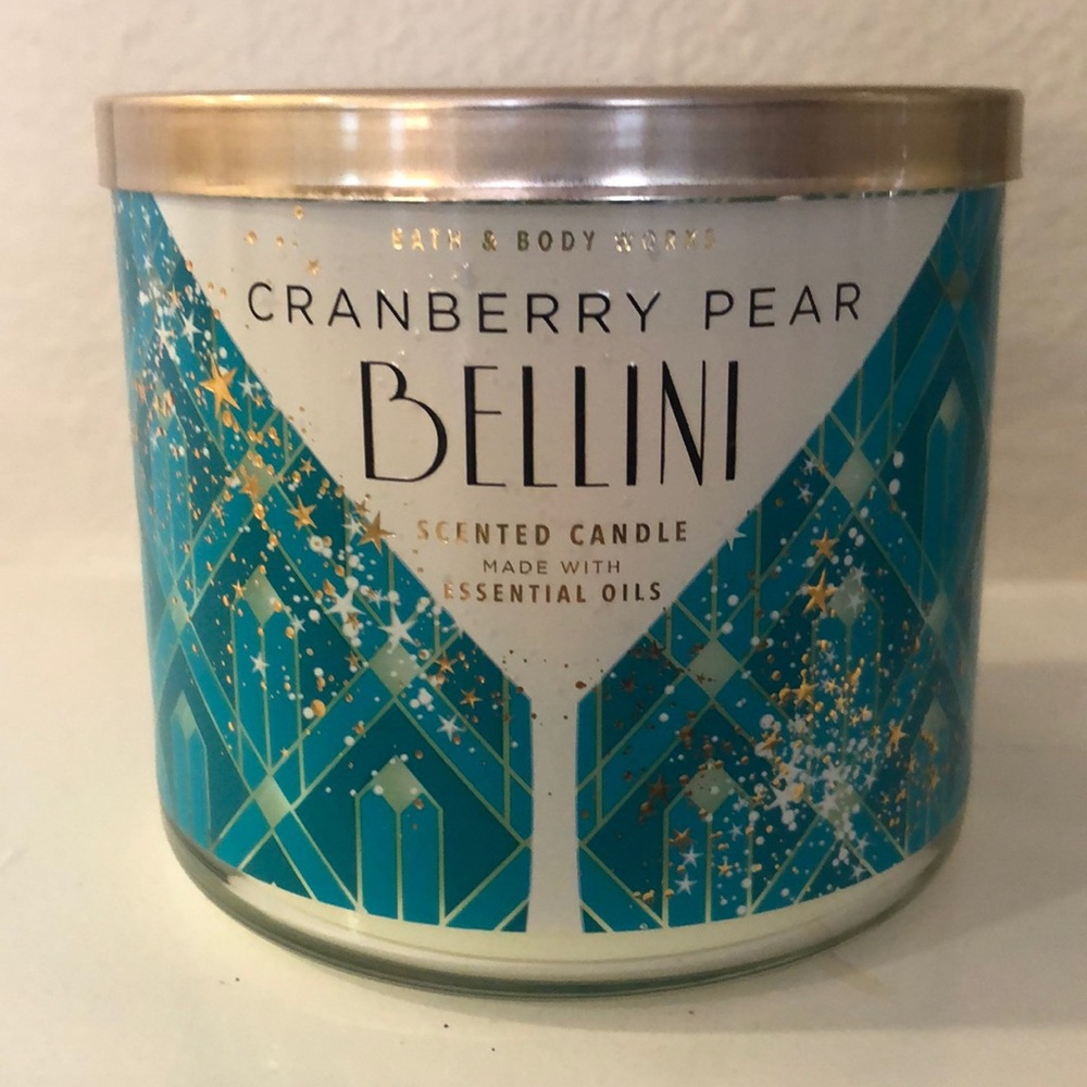 NWT Bath&Body Works Cranberry Pear Bellini Candle